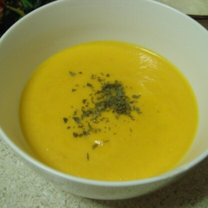 かぼちゃスープみたいな、甘くておいしいスープができました。
２歳の息子もお気に入りだったので、またリピします。